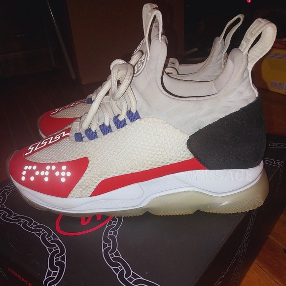 Versace Chain Reaction Sneakers - Picture 3 of 6